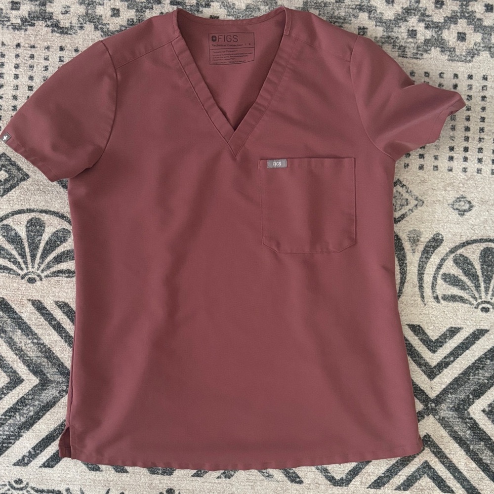 Figs Scrub Top in Mauve Color